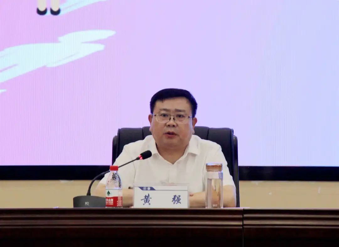 鄂东医养集团召开第六届中国医师节庆祝表彰大会003.jpg